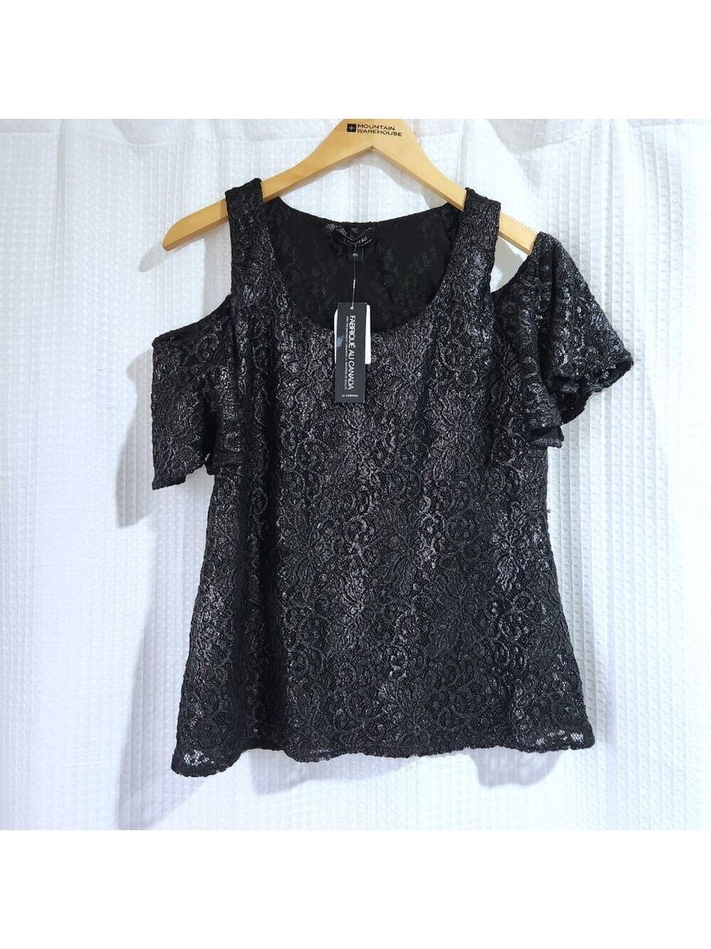 Le Chateau Womens Size Small Black Floral Lace Cold Shoulder Flutter Top NWT - Picture 2 of 12